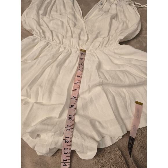 Hyfve White Romper Ruched Shoulders Tassel Ties Pockets Lined V-Neck Boho Chic M - Picture 8 of 13